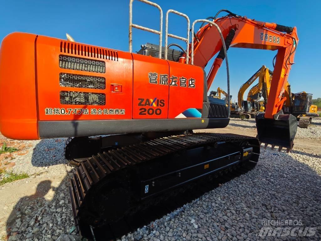 Hitachi ZX 200 Bagri goseničarji