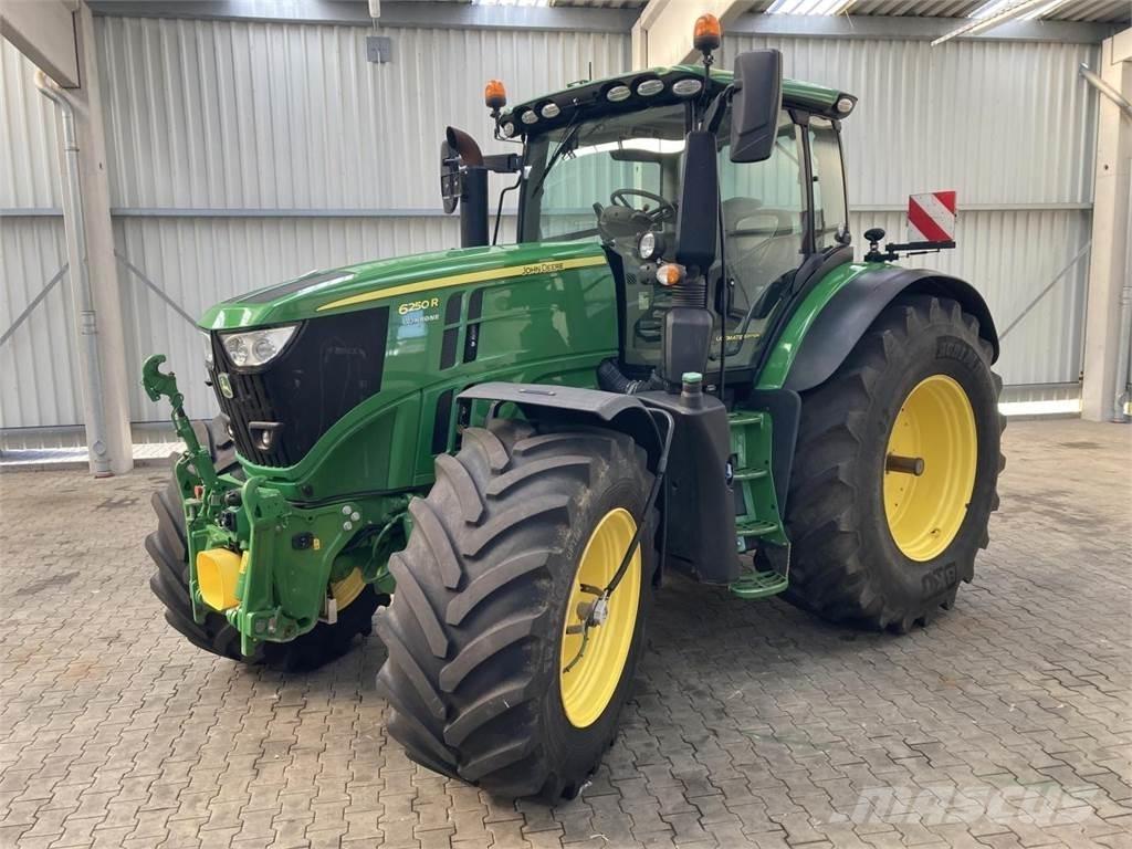 John Deere 6250R Traktorji