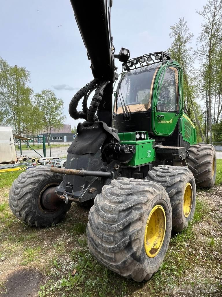 John Deere 1070E Harvesterji