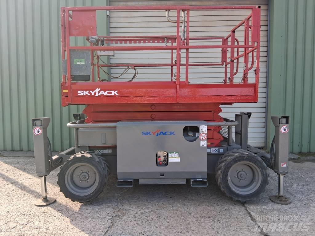 SkyJack SJ 6832 RT Škarjaste dvižne ploščadi