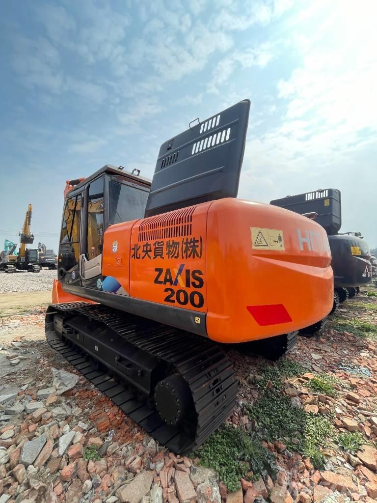Hitachi ZX 200 Bagri goseničarji