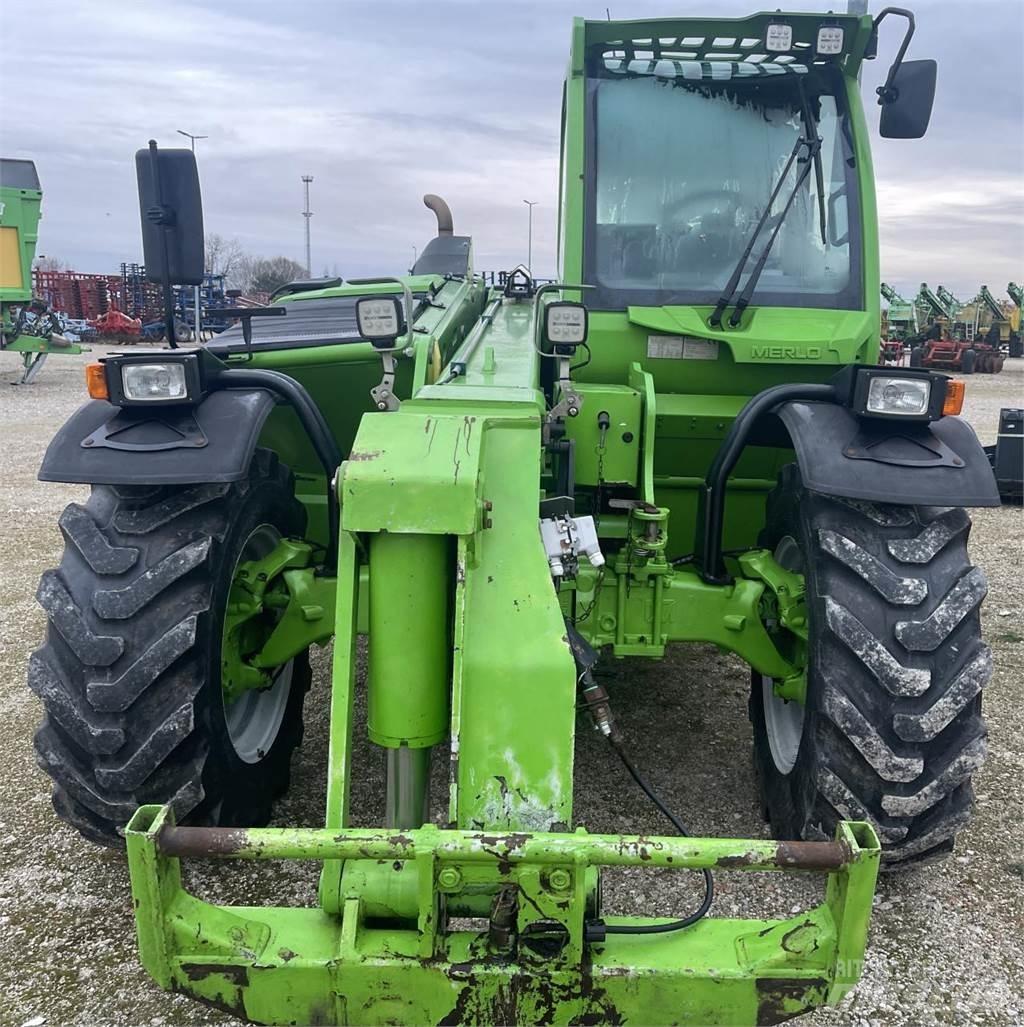 Merlo 42.7-140 Kmetijski teleskopski nakladalci