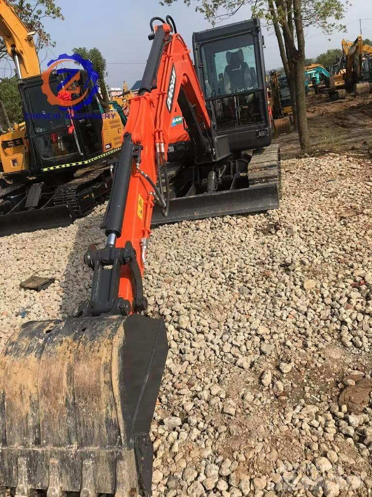 Doosan DX 60 Mini bagri <7t