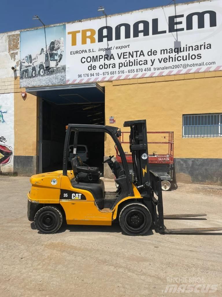 CAT 35 Dizelski viličarji