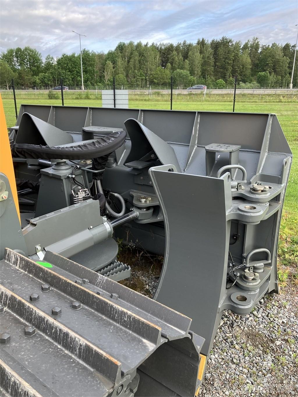 Liebherr PR 726 Buldožerji goseničarji