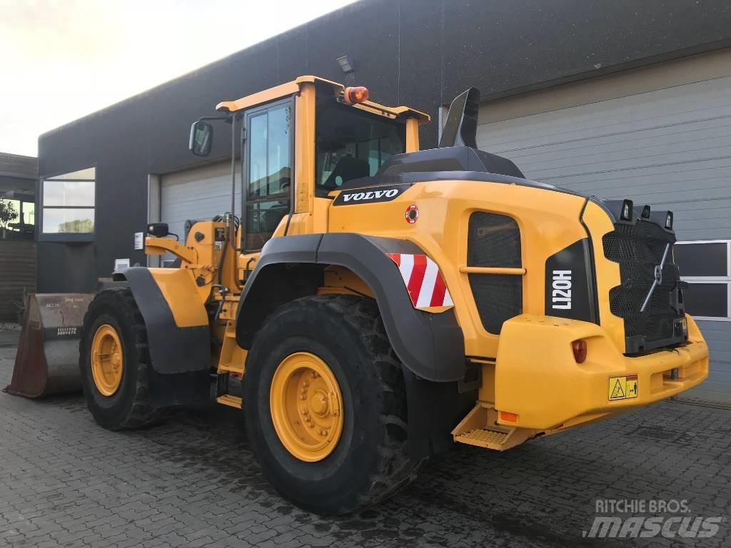 Volvo L120H Kolesni nakladalci
