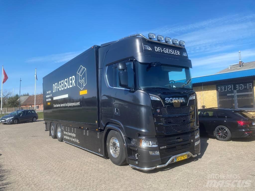 Scania S 520 Tovornjaki zabojniki