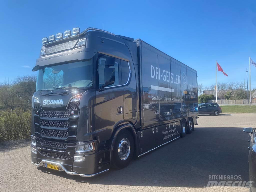 Scania S 520 Tovornjaki zabojniki