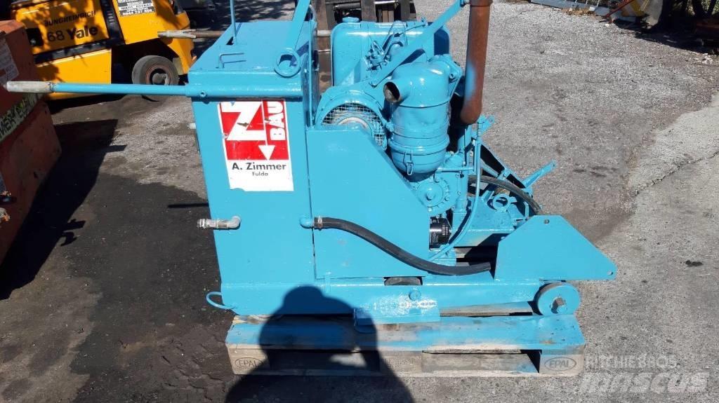 Hanix 32 HP Drugo