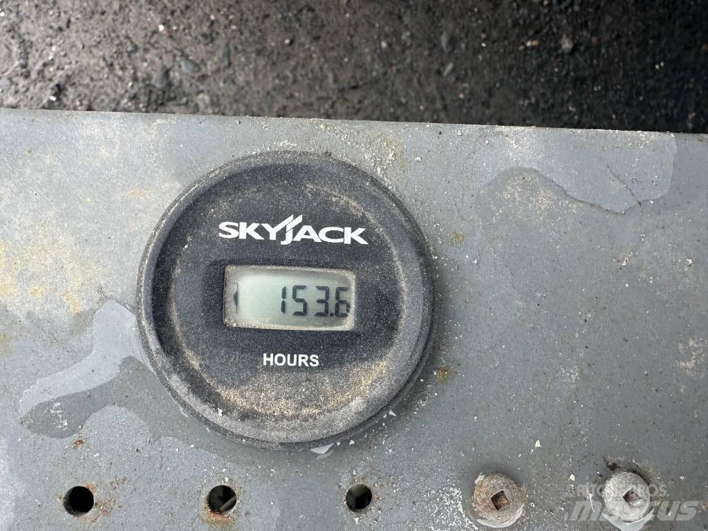SkyJack SJ 3219 Škarjaste dvižne ploščadi