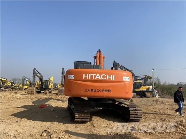 Hitachi ZX210 Bagri goseničarji