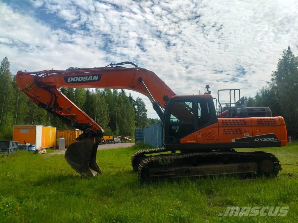 Doosan DX 300 LC Bagri goseničarji