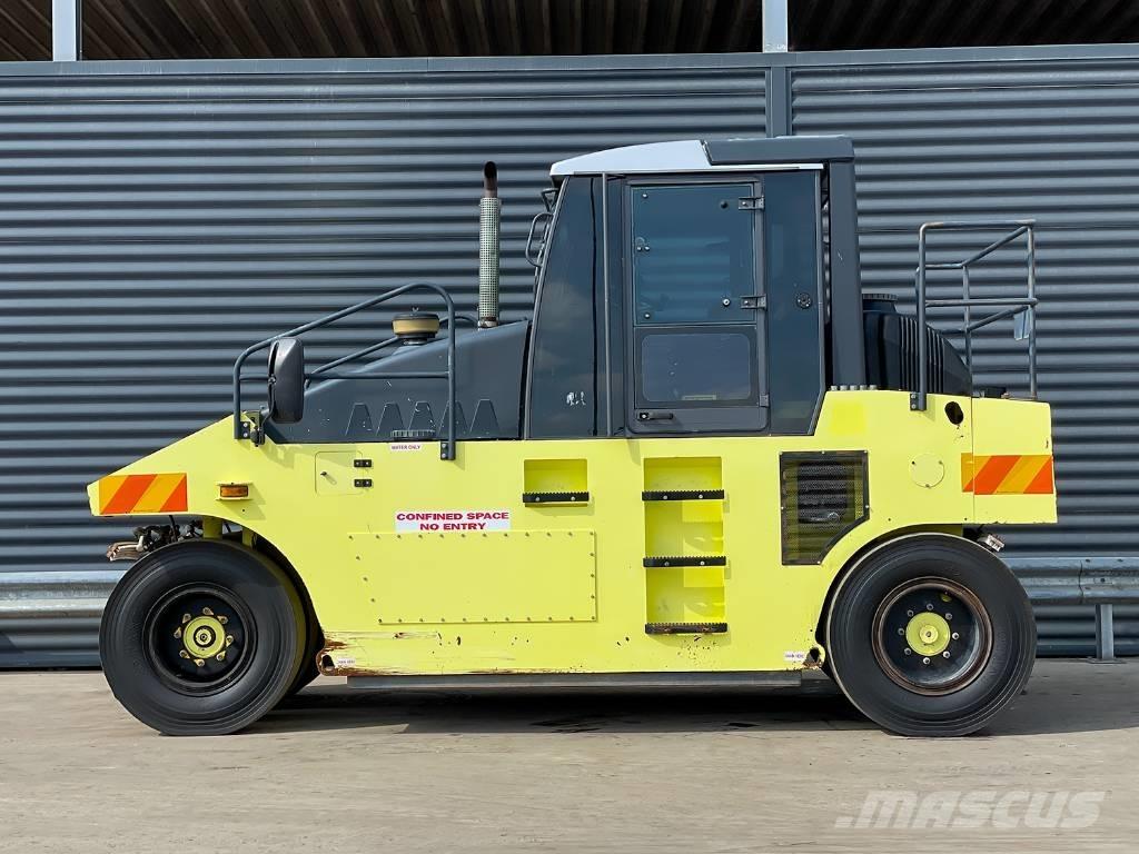 Ammann AP 240 Kolesni valjarji s pnevmatikami