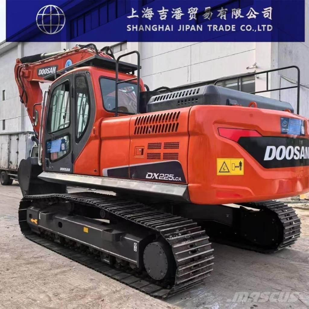 Doosan DX 225 Bagri goseničarji