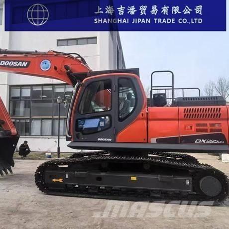 Doosan DX 225 Bagri goseničarji