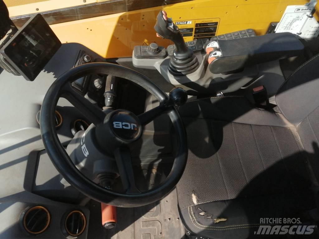 JCB 542-70 Kmetijski teleskopski nakladalci