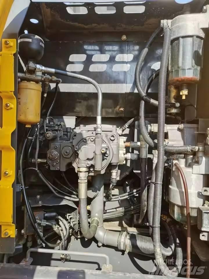 Sumitomo SH130-6 Bagri goseničarji