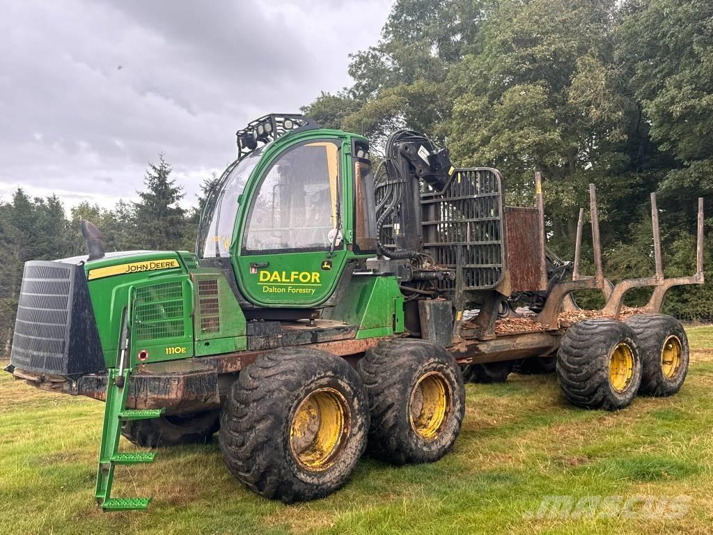 John Deere 1110 E Forwarderji