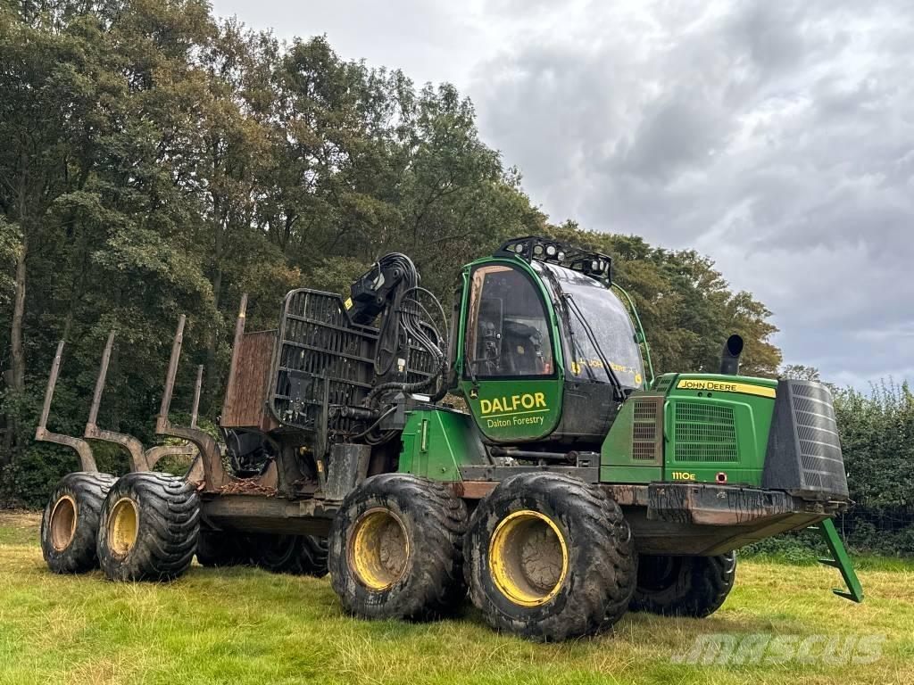 John Deere 1110 E Forwarderji