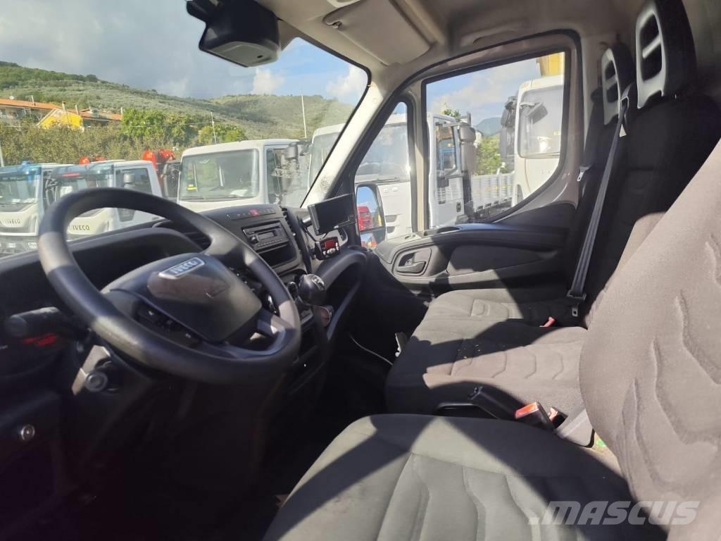 Iveco Daily 35-130 Tovornjaki z žerjavom