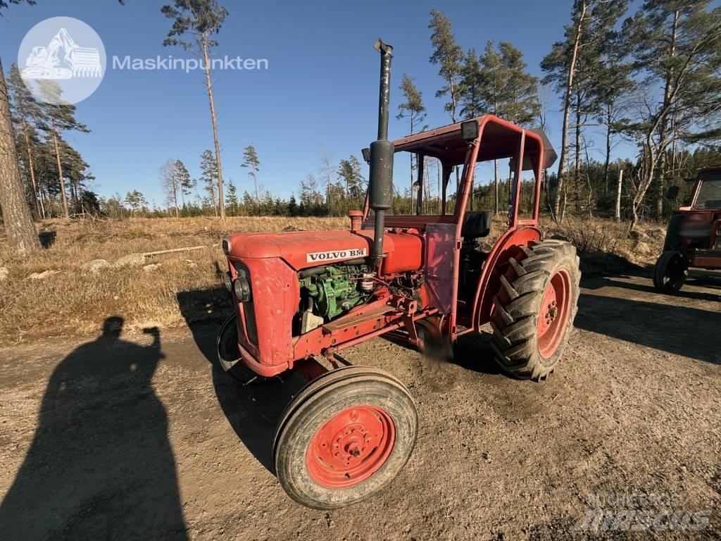 Volvo BM 320 Traktorji