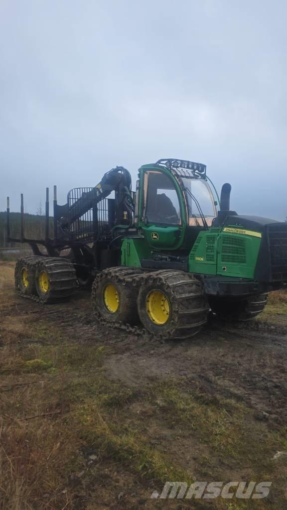 John Deere 1110 E Forwarderji