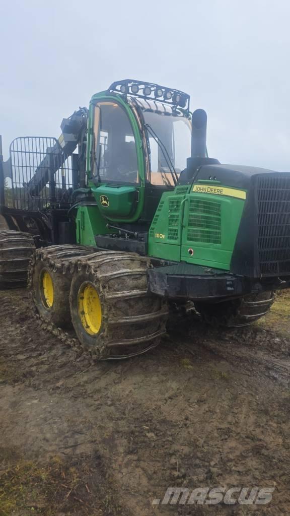 John Deere 1110 E Forwarderji