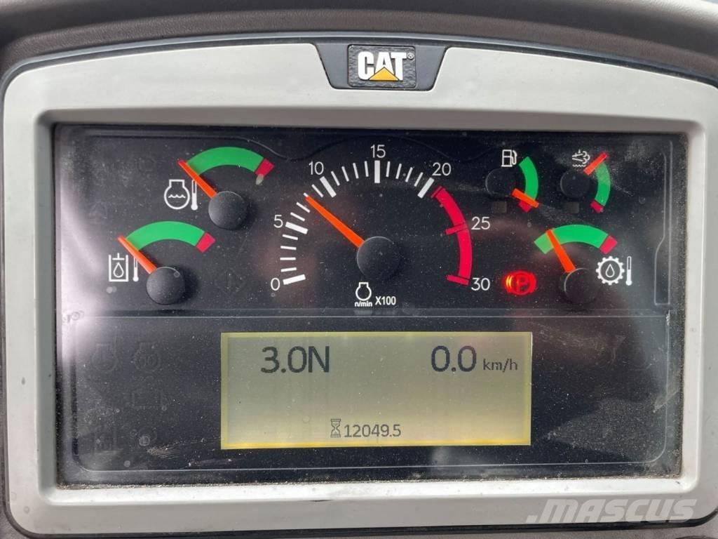 CAT 966M XE Kolesni nakladalci
