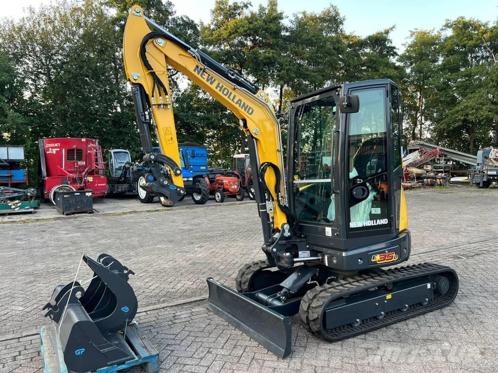New Holland E 35 D Mini bagri <7t