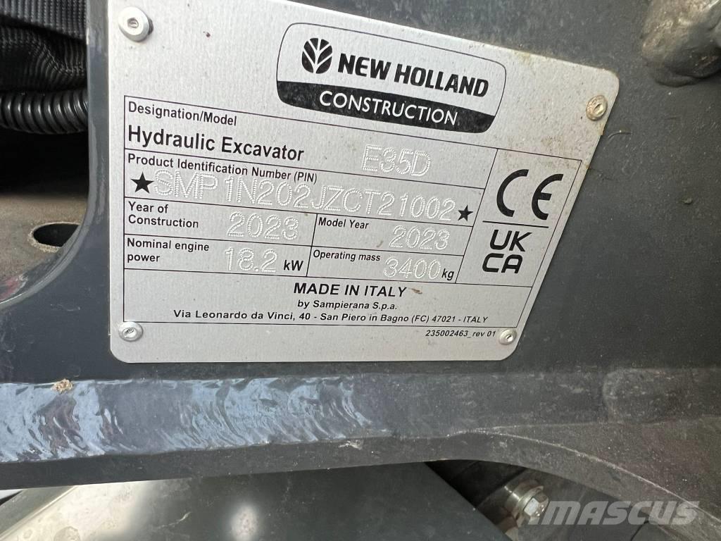 New Holland E 35 D Mini bagri <7t