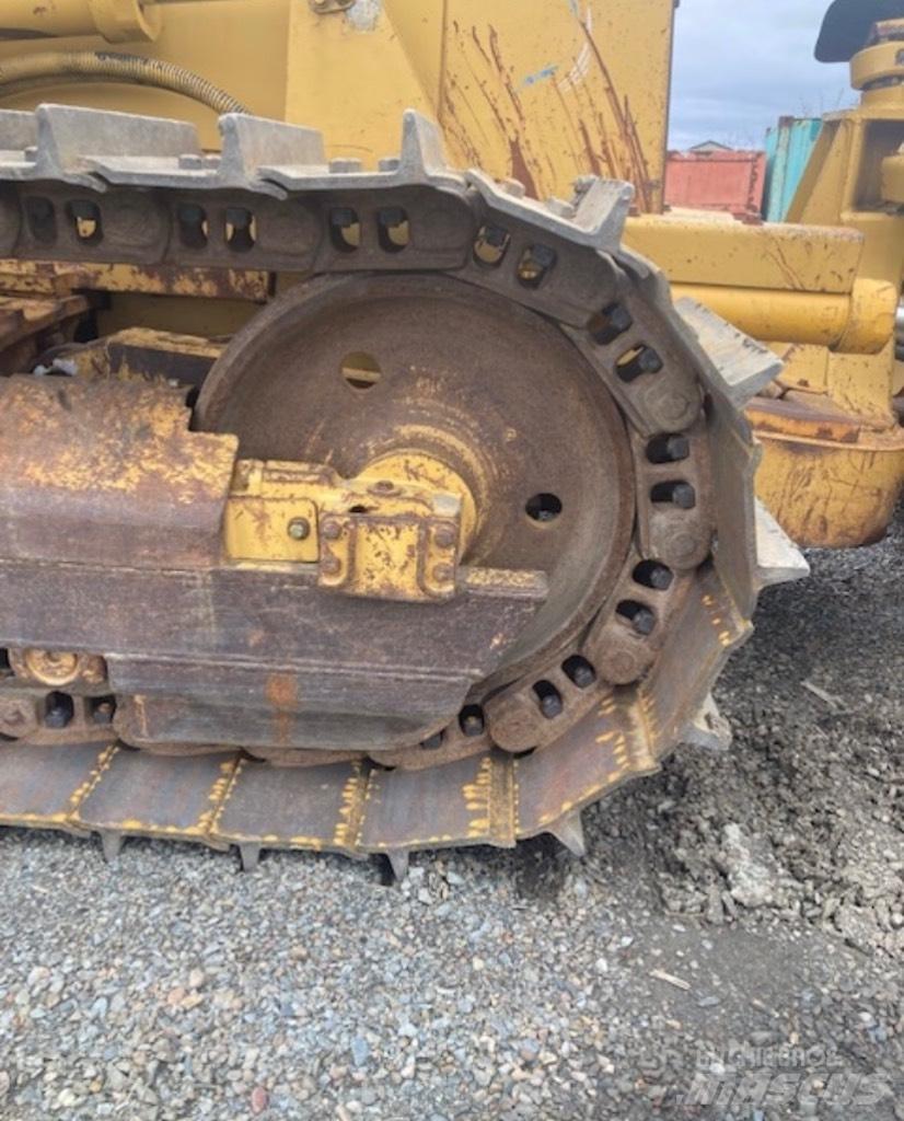 CAT D 5 C Buldožerji goseničarji