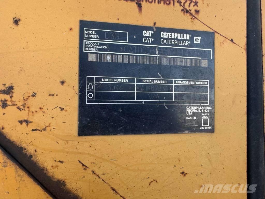 CAT D 3 G Buldožerji goseničarji