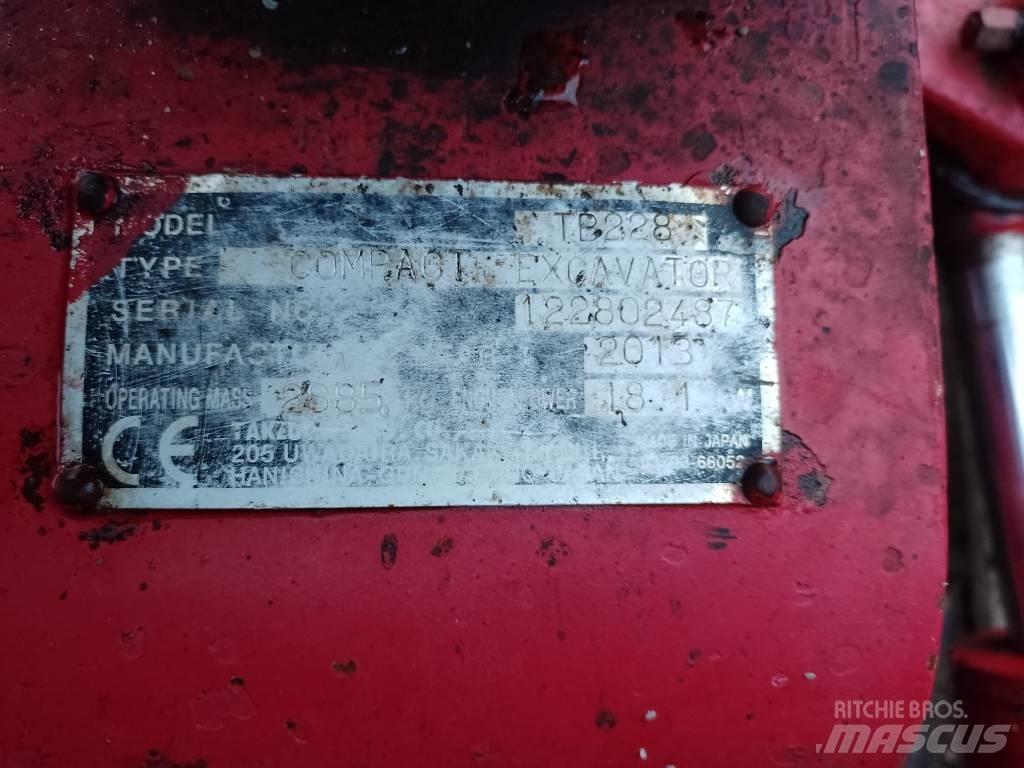 Takeuchi TB228 Mini bagri <7t