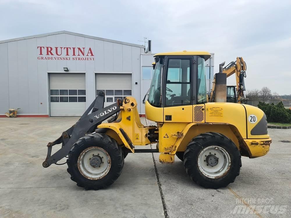 Volvo L 40 B Kolesni nakladalci