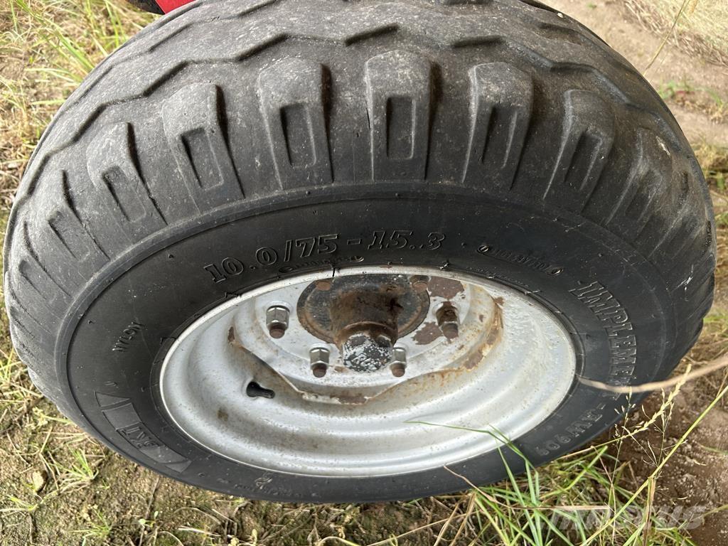 Lely LOTUS 1020 Obračalniki in zgrabljalniki