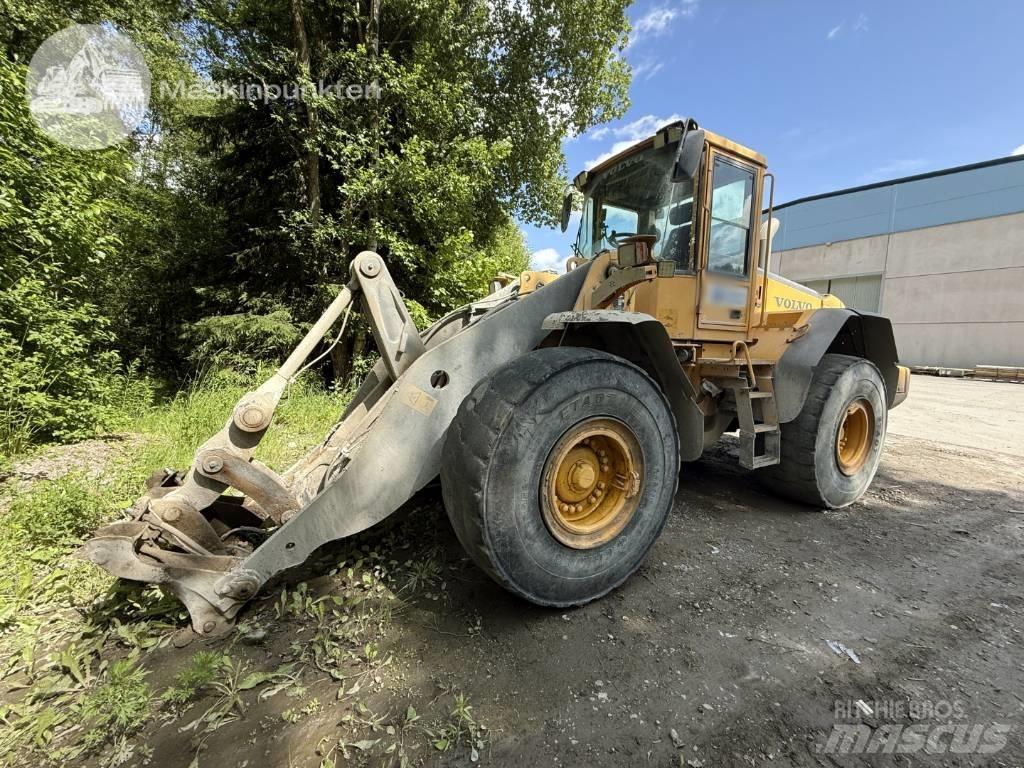 Volvo L 120 Kolesni nakladalci