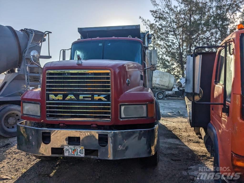 Mack CL 713 Kiper tovornjaki