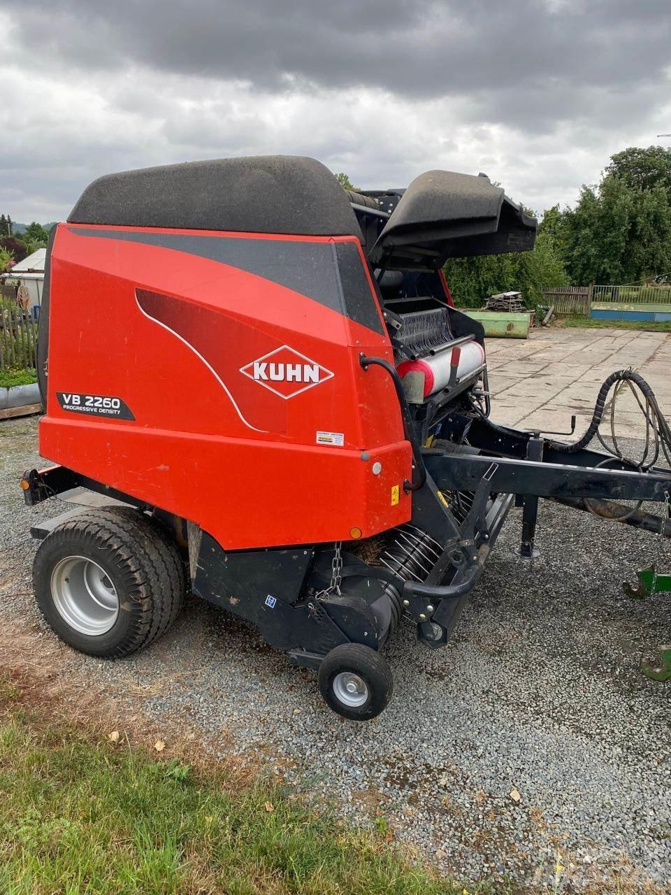 Kuhn VB 2260 Balirke (okrogle bale)