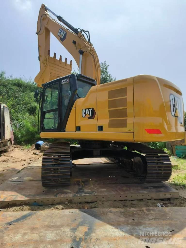 CAT 323 GC Bagri goseničarji