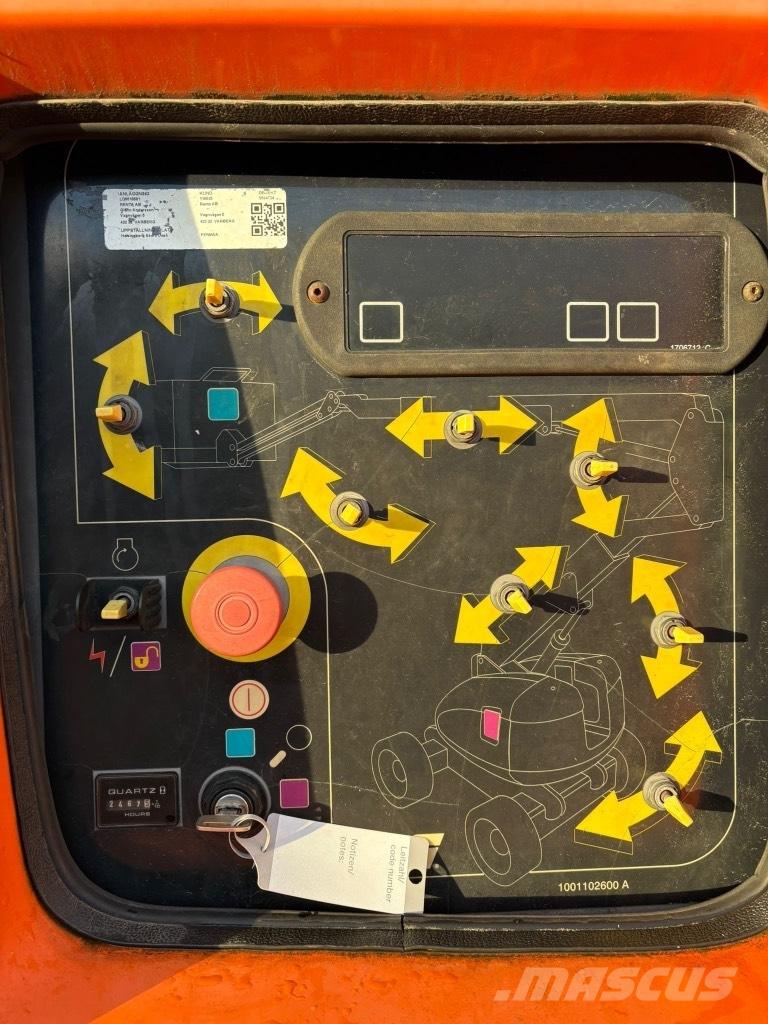 JLG 800 AJ Zglobne dvižne ploščadi