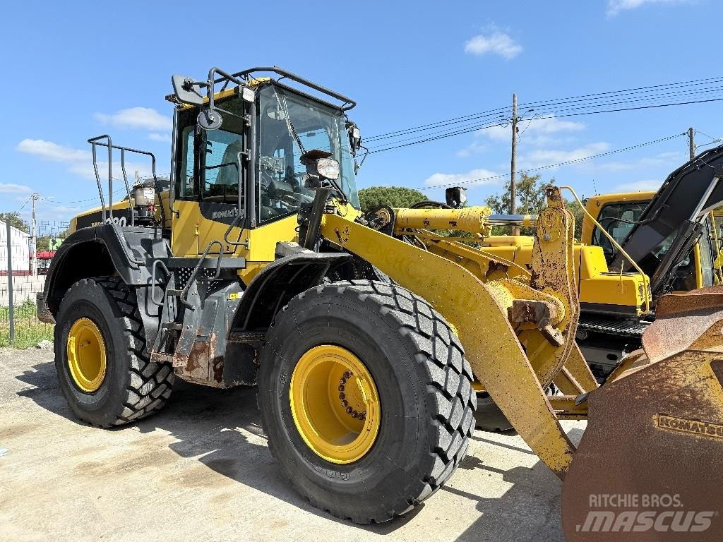 Komatsu WA 380-8 Kolesni nakladalci