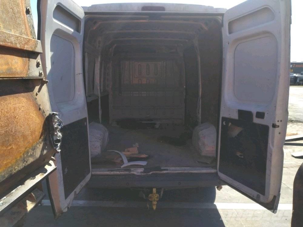 Peugeot BOXER 3 Zabojni kombi
