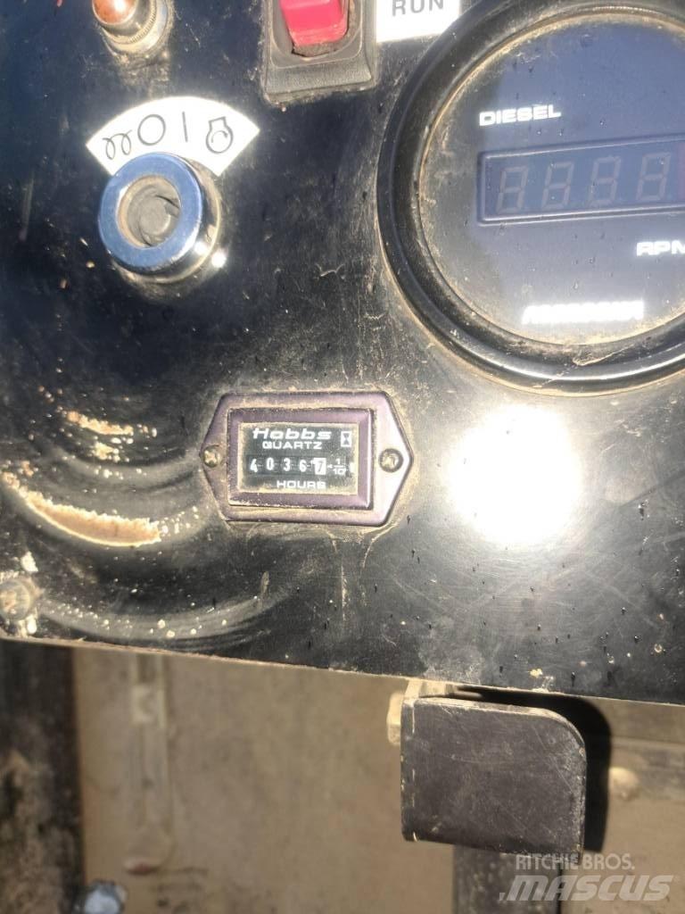 Morooka MST 1500 V D Demperji goseničarji