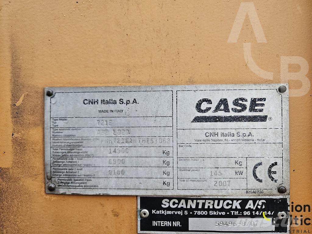 CASE 721 E Kolesni nakladalci