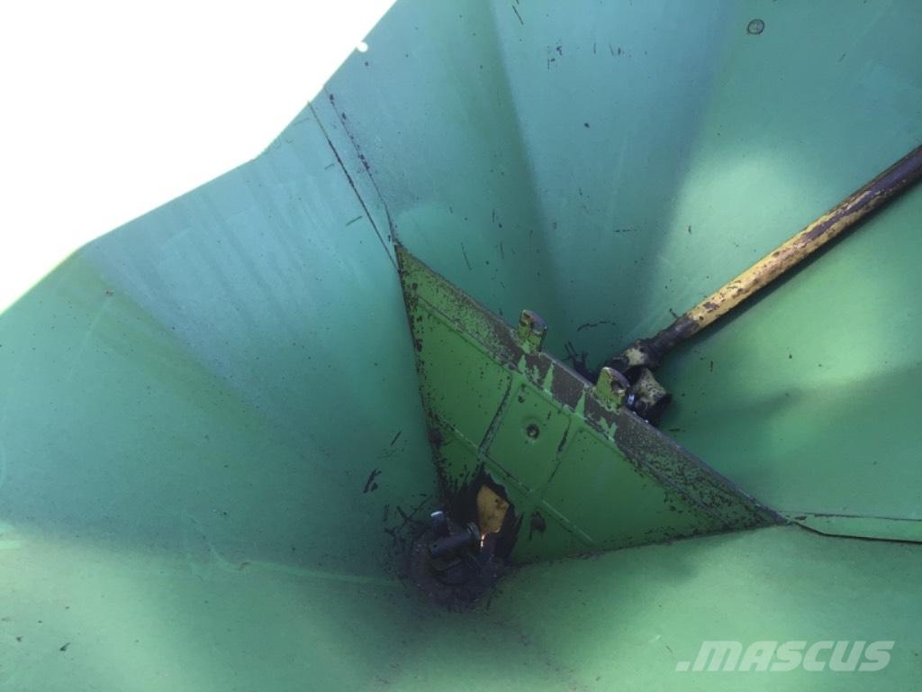 Amazone ZA-E1002 Trosilniki mineralnega gnojila