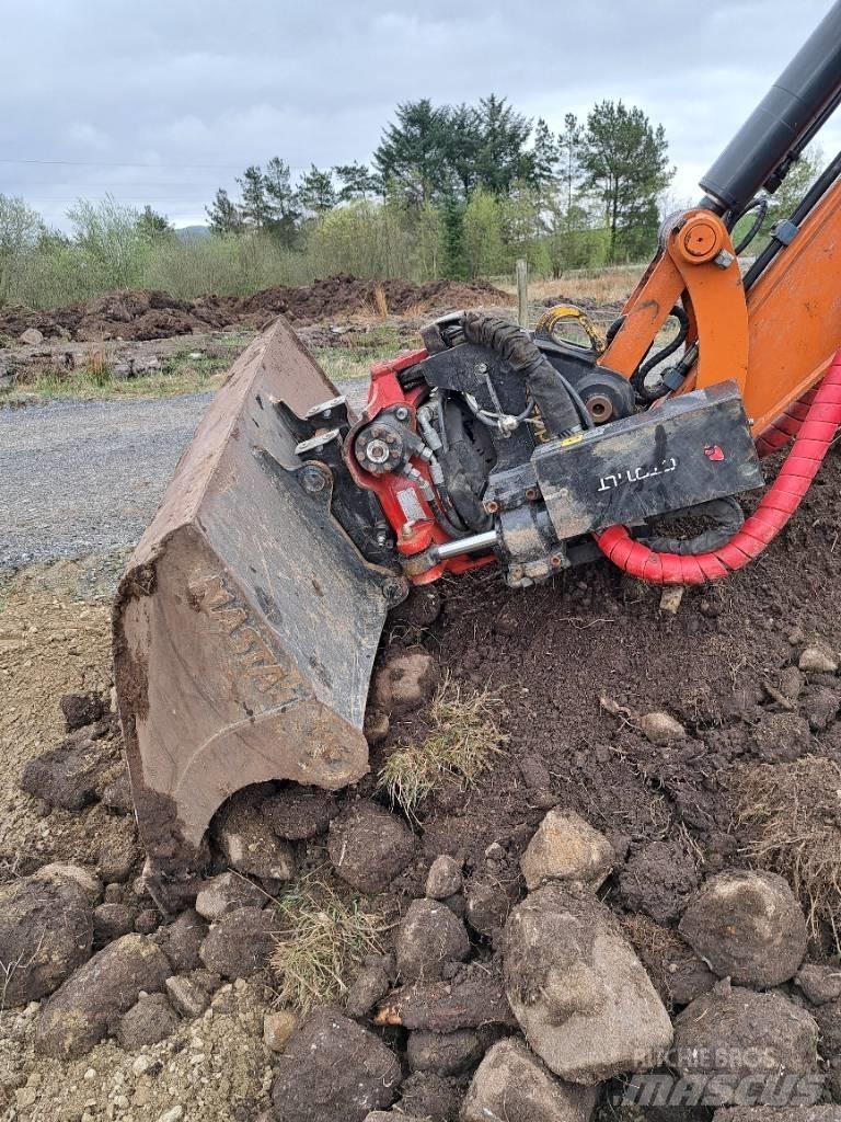Hitachi ZX55US-6 CLR Mini bagri <7t