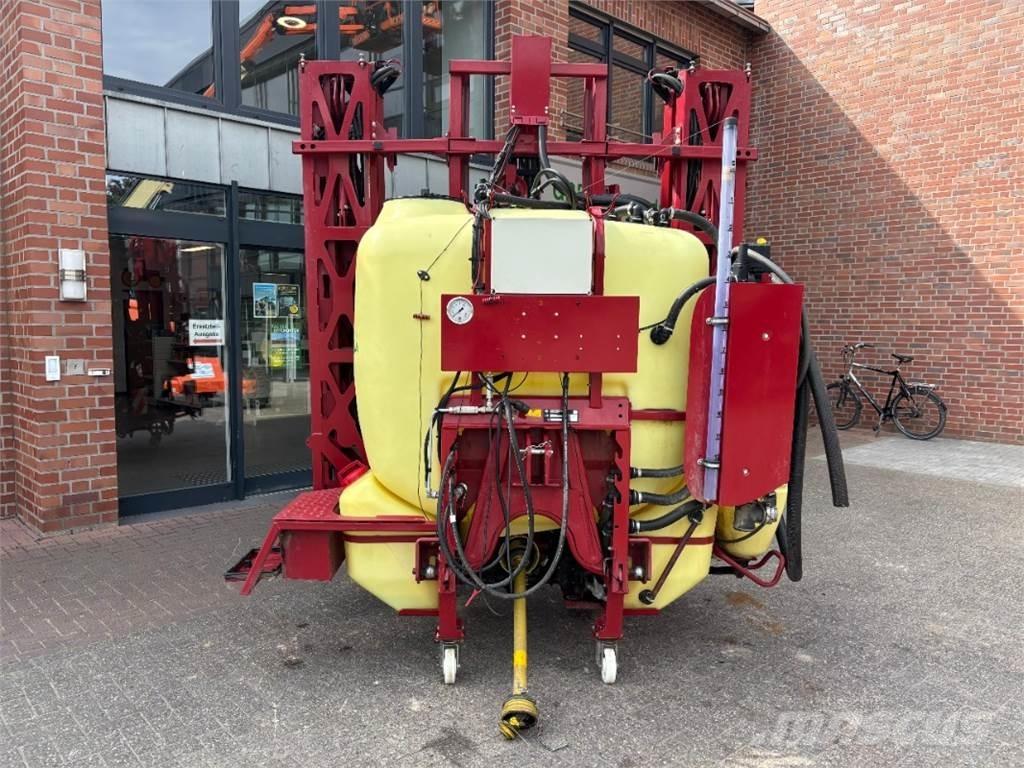 Hardi Master 1200 Vlečne škropilnice
