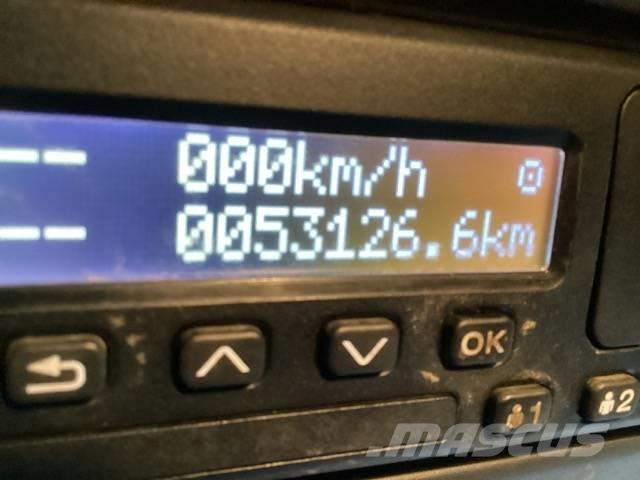 DAF LF 230 Tovornjaki s kesonom/platojem