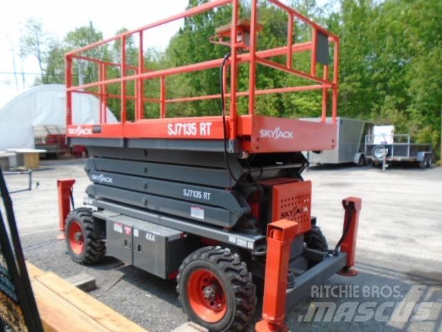 SkyJack SJ 7135 RT Škarjaste dvižne ploščadi