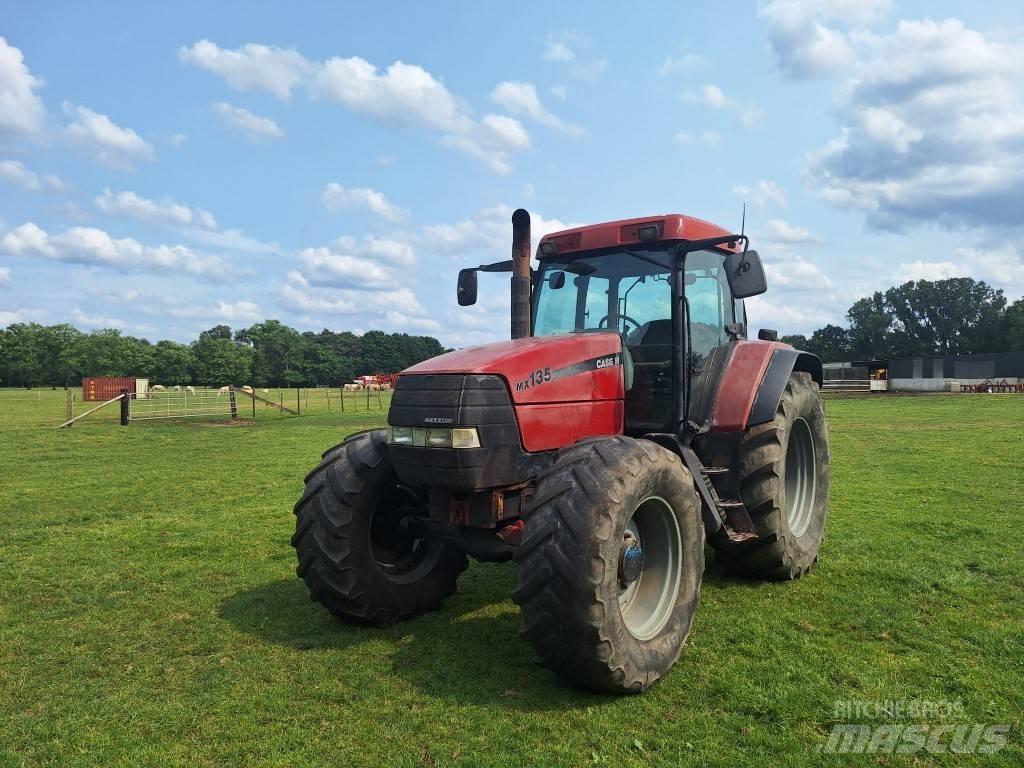 CASE MX135 Traktorji
